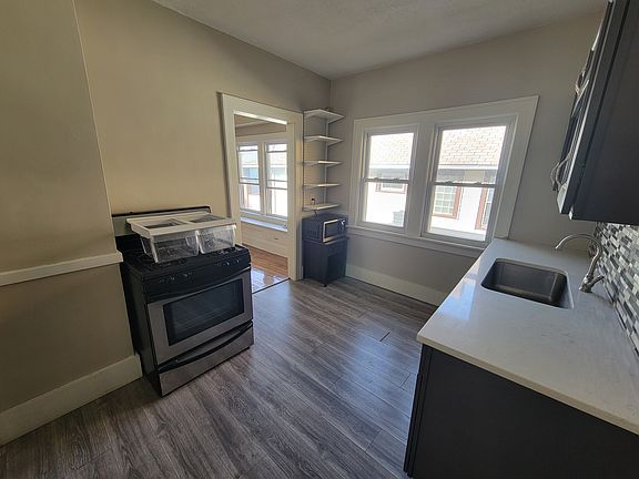 3rd image of 2215 Chesterland Ave #2