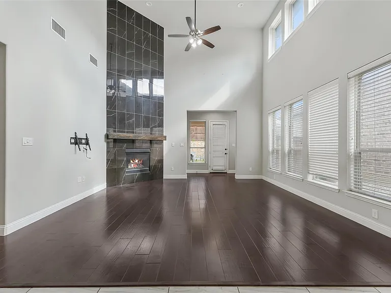 3421 Poinsettia Way — Photo 8