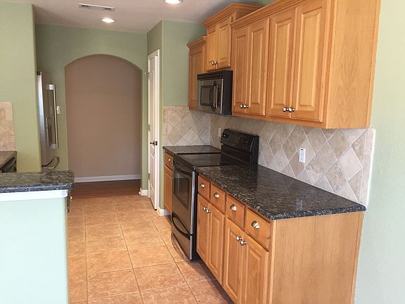 5th image of 21523 Paine Ave