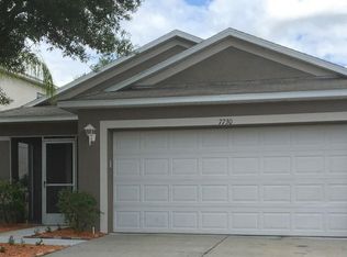 7730 Carriage Pointe Dr, Gibsonton, FL 33534
