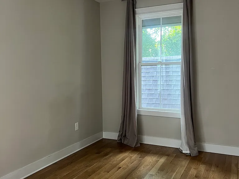 1726 Carvell Ave — Photo 20