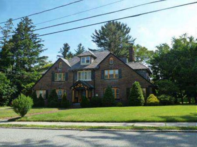 236 Woodland Rd, Woonsocket, RI 02895 Zillow