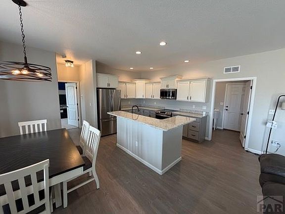 3rd image of 657 N Chaparral Dr