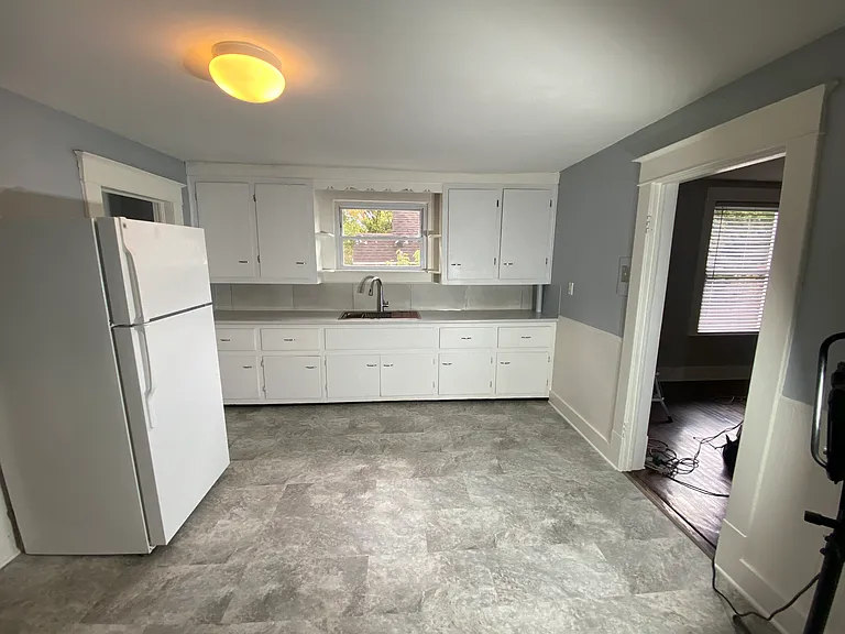 1017 Dayton St SW #2 — Photo 5