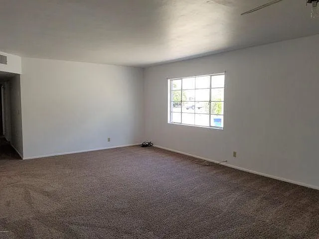 891 N Dakota St — Photo 3