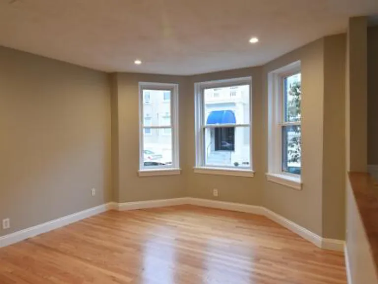 84 Gordon St #206 — Photo 1
