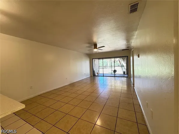 2201 E 5th St APT 23, Lehigh Acres, FL 33936
