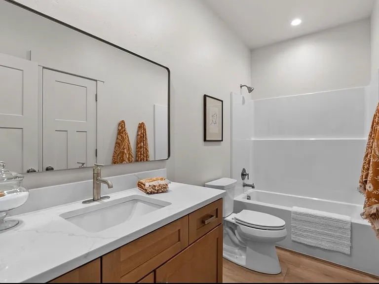 513 Eagle Valley Dr — Photo 4