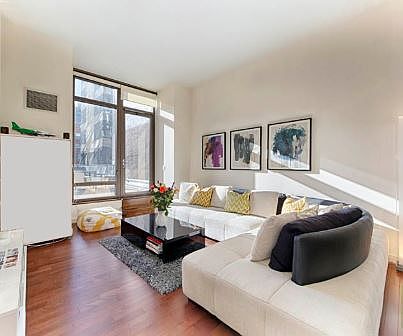 3rd image of 101 W 24th St #3B