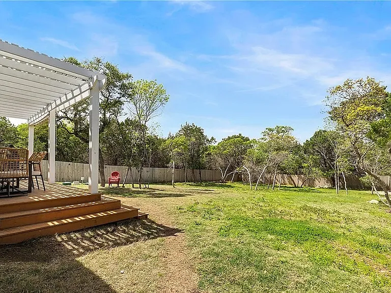 4902 Goliad Dr — Photo 4