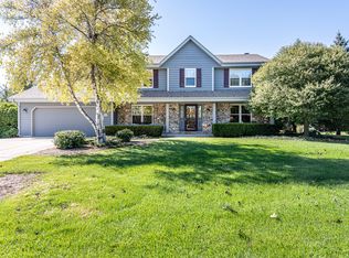 W147N7127 Woodland Dr, Menomonee Falls, WI 53051