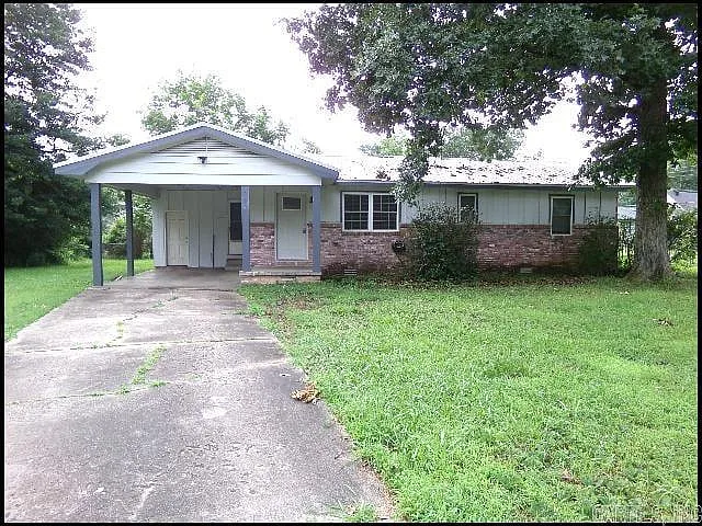 905 Norma Ct — Photo 1