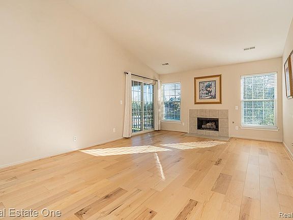 5th image of 5306 Brookemonte Cir #353