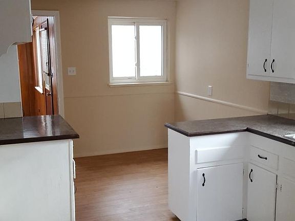 4th image of 24020 Jerome St