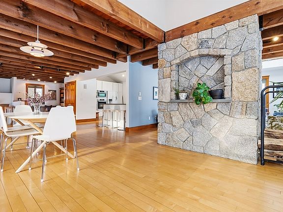 2nd image of 246 Echo Cove Rd