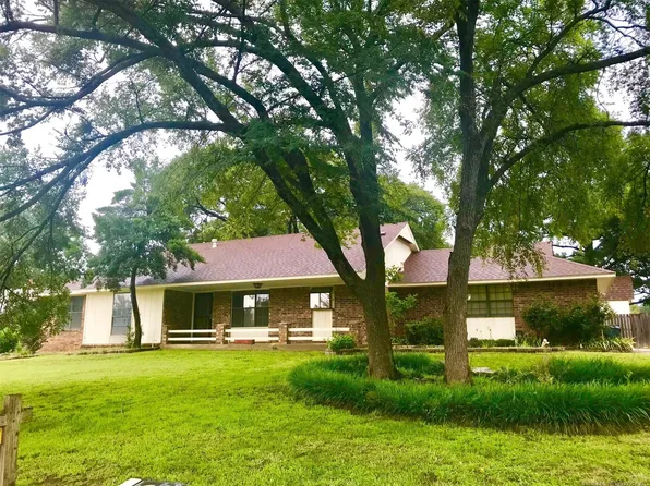 1020 E 13th St, Claremore, OK 74017