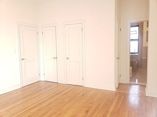 5th image of 509 Cathedral Pkwy #7LS