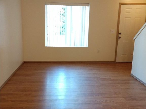 4th image of 3548 SE 119th Ave APT E
