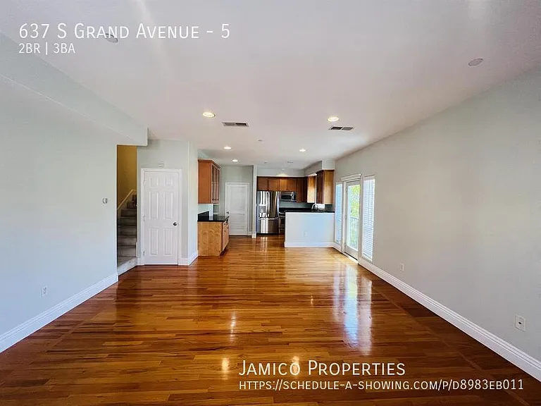 637 S Grand Ave #5 — Photo 4