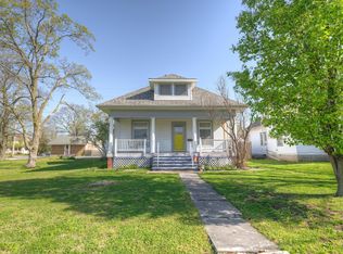 829 Oak St, Carthage, MO 64836