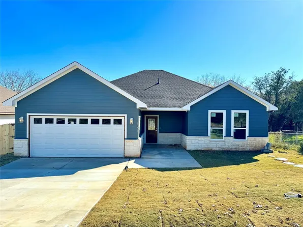 2303 Pedernales Ct, Granbury, TX 76048