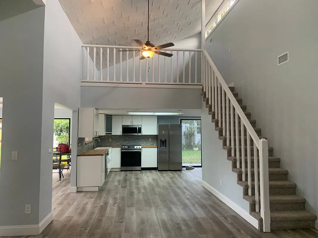 2 bed, 2.0 bath, 1900 sqft, $2,200 — Photo 3
