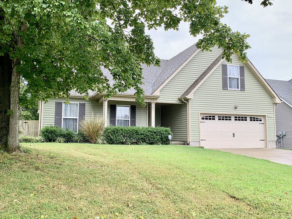 1st image of 226 E Johnson Cir