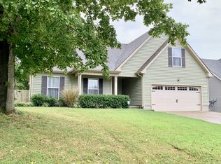 226 E Johnson Cir, Clarksville, TN 37040