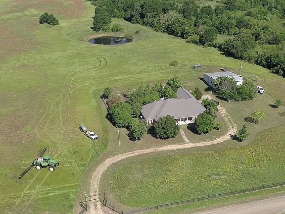 3rd image of 1071 County Road 229