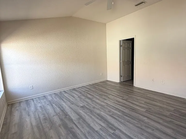 4095 SW 51st Ct — Photo 12