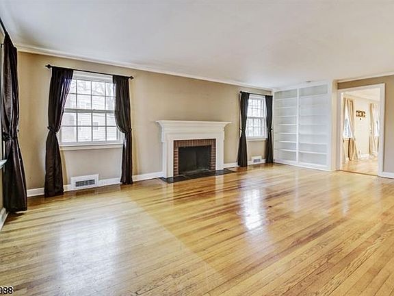 5th image of 47 Coolidge Ave