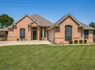 7300 Spring Oak Dr, North Richland Hills, TX 76182