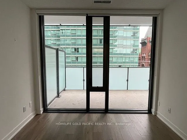 25 Richmond St E #611 — Photo 10