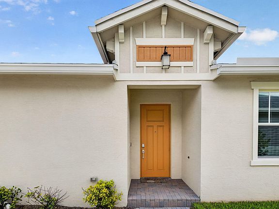 3rd image of 2057 SE Crosswood Way