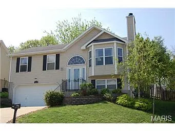 271 Wynstay Ave photo 1
