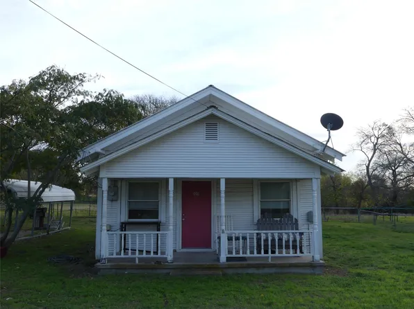 100 Spring St, Forestburg, TX 76239