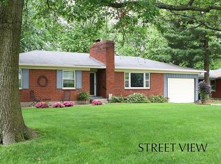 1808 Wesley Ave, Hurstbourne Acres, KY 40220