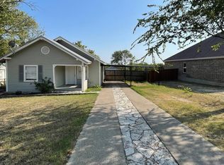 712 Narrow St, Weatherford, TX 76086