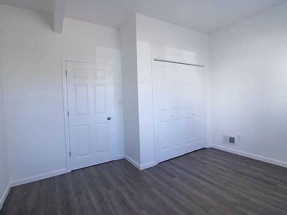 4th image of 36 Dassing Ave #1