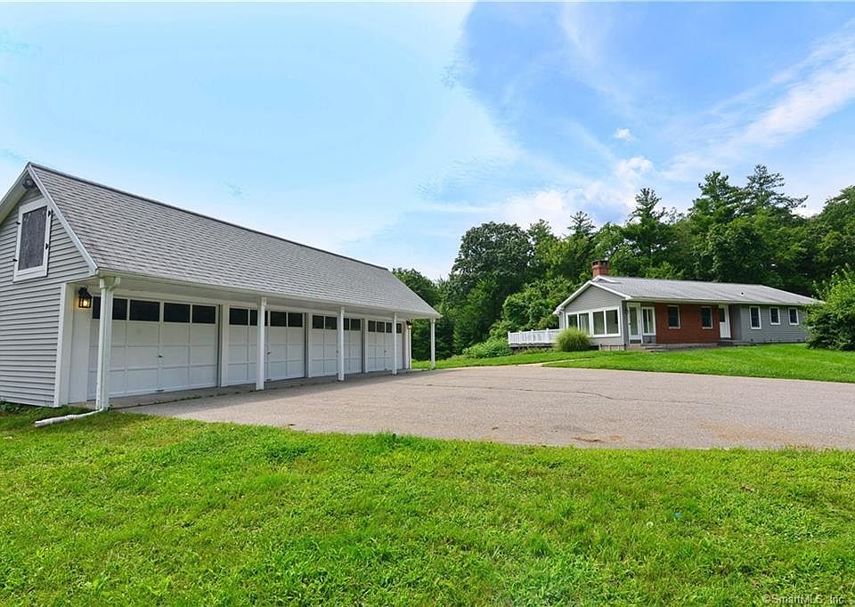 1st image of 90 English Neighborhood Rd