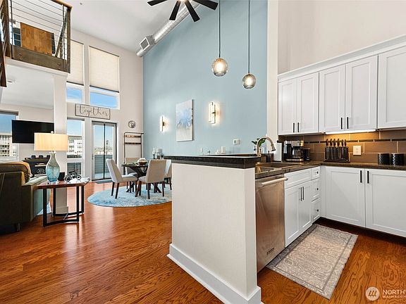 4th image of 1705 Dock Street #504