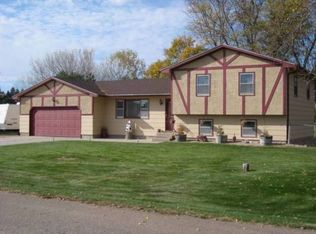 1010 McMartin Ave, Grand Island, NE 68801