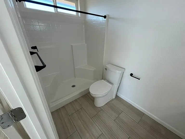 820 N Cypress St — Photo 10