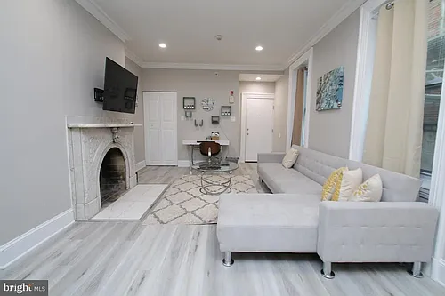 1512 Green St #3 Photo 1
