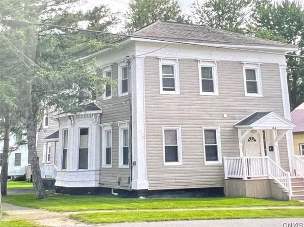 44 Bridge St