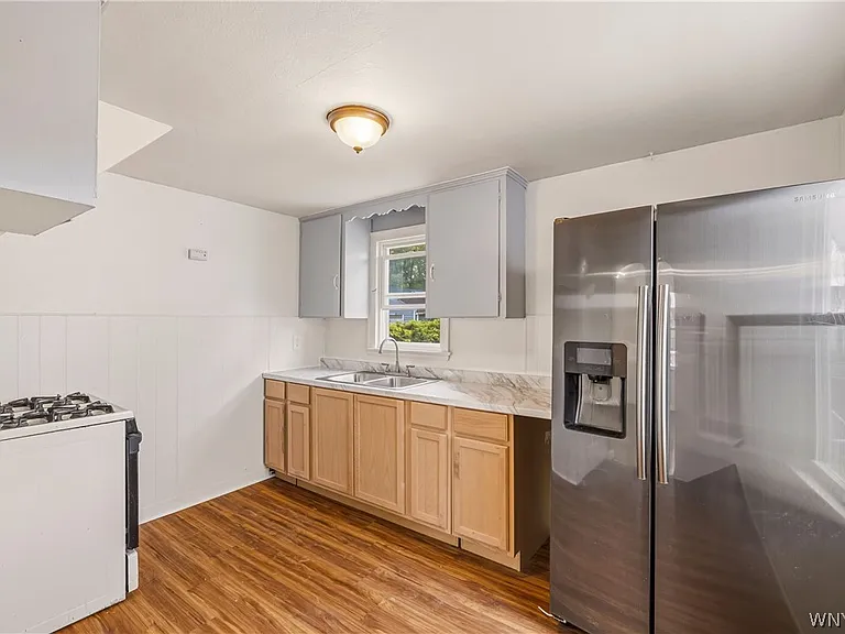 171 Weston Ave — Photo 11