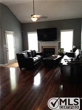 3rd image of 3617 Fox Tail Dr