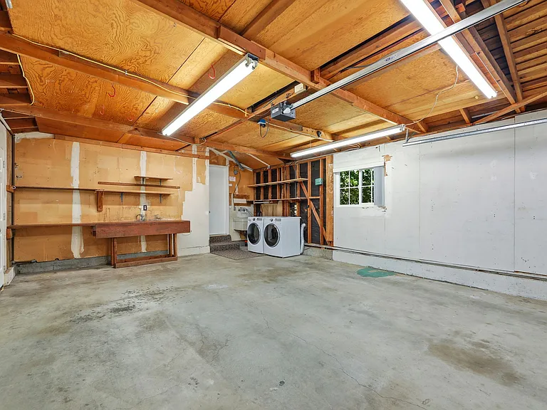 875 Tartarian Way — Photo 26