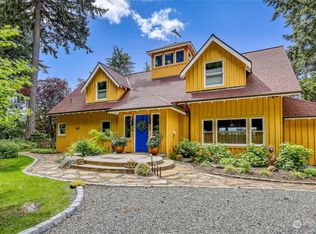 10551 Mandus Olson Rd NE, Bainbridge Island, WA 98110