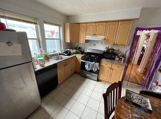 33 Rose St, Somerville, MA 02143